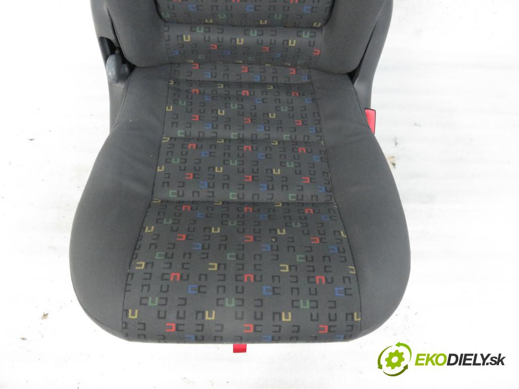VW SHARAN (7M8, 7M9, 7M6) MINIVAN 2003 85,00 1.9 TDI PD 115 - AUY 1896,00 Sedadlo 2 rad pravy