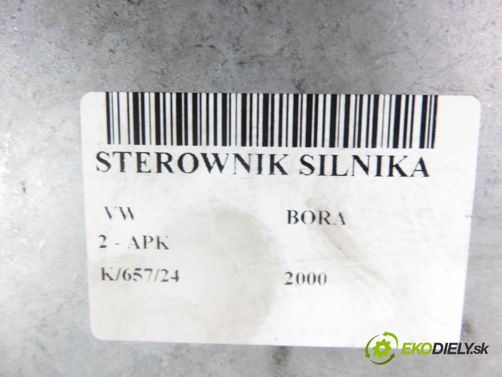 VW BORA (1J2) SEDAN 2000 85,00 2 - APK 1984,00 Riadiaca jednotka Motor 06A906018FK ; 0261206261