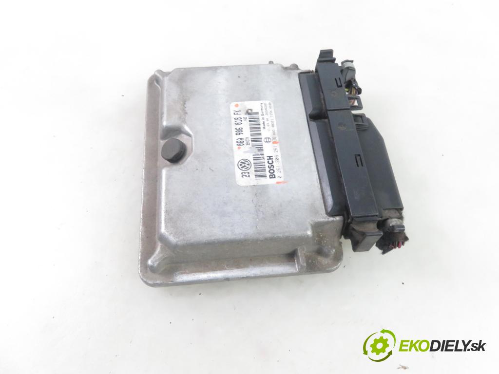 VW BORA (1J2) SEDAN 2000 85,00 2 - APK 1984,00 Riadiaca jednotka Motor 06A906018FK ; 0261206261