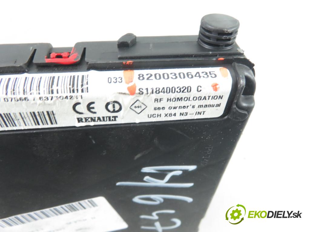 RENAULT SCENIC II (JM0/1_) MINIVAN 2003 88,00 1.9 DCI - F9Q 812 1870,00 MODUL BSI 8200306435 ; S118400320C