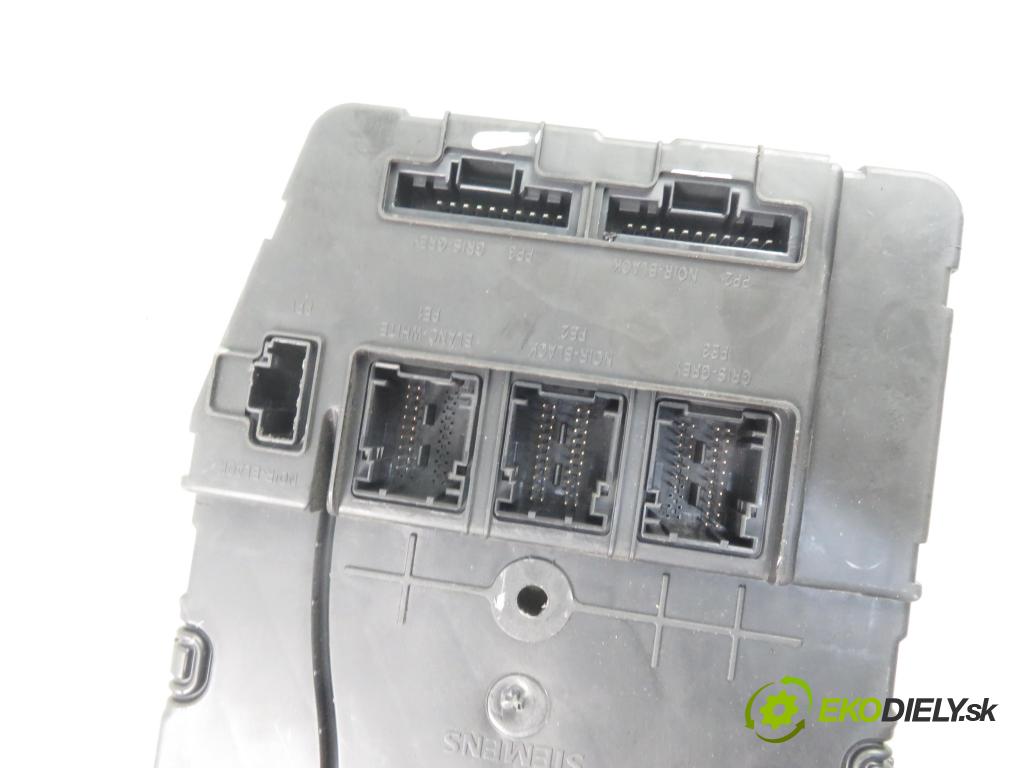 RENAULT SCENIC II (JM0/1_) MINIVAN 2003 88,00 1.9 DCI - F9Q 812 1870,00 MODUL BSI 8200306435 ; S118400320C