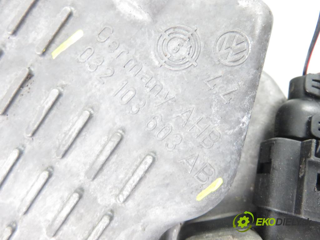 VW GOLF V (1K1) HB 2005 55,00 1.4 16V - BCA 1390,00 Vaňa olejová 032103603AB (Olejové vane)