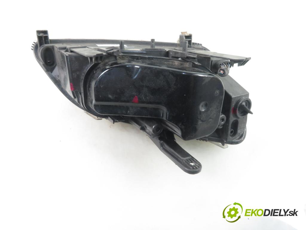 FORD FOCUS C-MAX (DM2) MINIVAN 2004 80,00 1.6 TDCi 109 - G8DB 1560,00 Svetlo LP