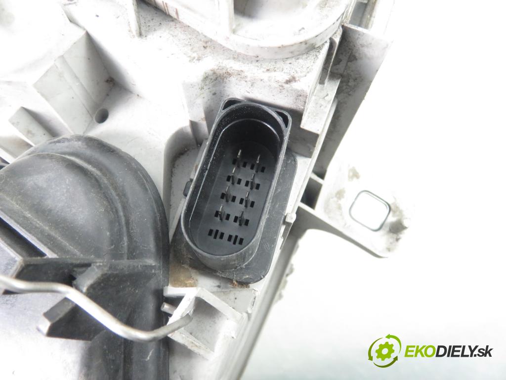 ALFA ROMEO 147 (937_) HB 2003 77,00 1.6 16V T.SPARK ECO 105 - AR 37203 1598,00 Svetlo PP 0301186202