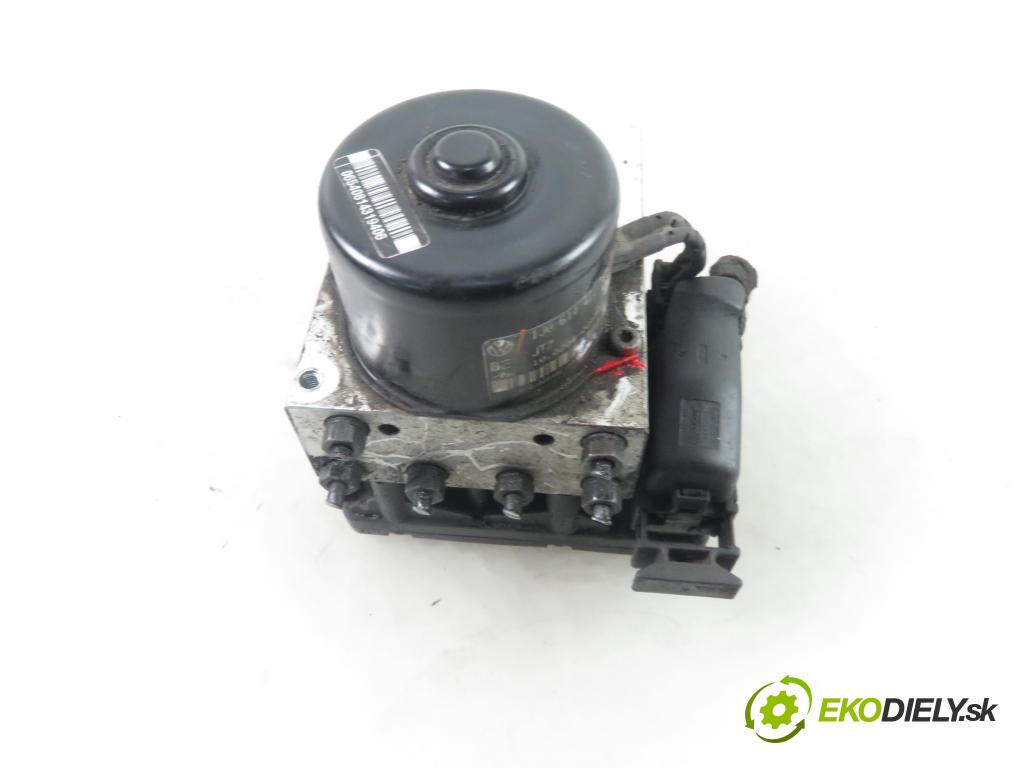 VW GOLF IV (1J1) HB 2001 85,00 1.9 TDI - AJM 1896,00 Pumpa ABS 1J0907379AF ; 1J0614417A (Pumpy ABS)