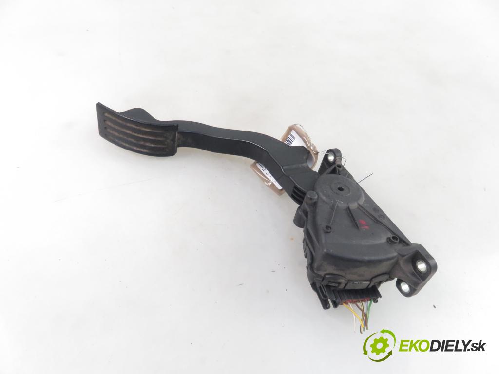 FORD FOCUS C-MAX (DM2) MINIVAN 2004 80,00 1.6 TDCi 109 - G8DB 1560,00 Potenciometer plynu 3M519F836AF ; 6PV00864110 (Pedále)