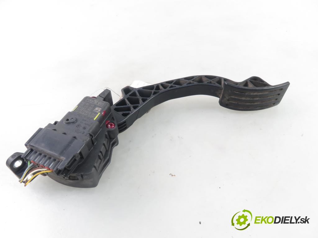 FORD FOCUS C-MAX (DM2) MINIVAN 2004 80,00 1.6 TDCi 109 - G8DB 1560,00 Potenciometer plynu 3M519F836AF ; 6PV00864110 (Pedále)