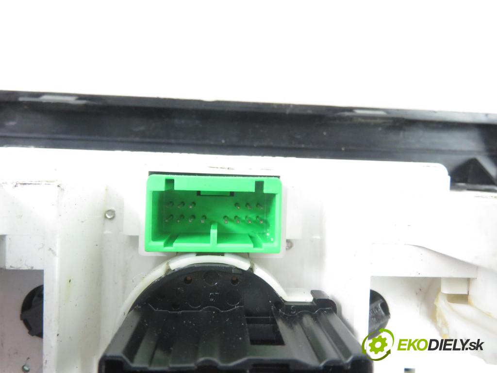 SUZUKI SX4 (EY, GY) CROSSOVER 2009 79,00 1.6 VVT 4x4 (RW 416) 107 - M16A 1586,00 Panel kúrenia KLIMATIZACE: