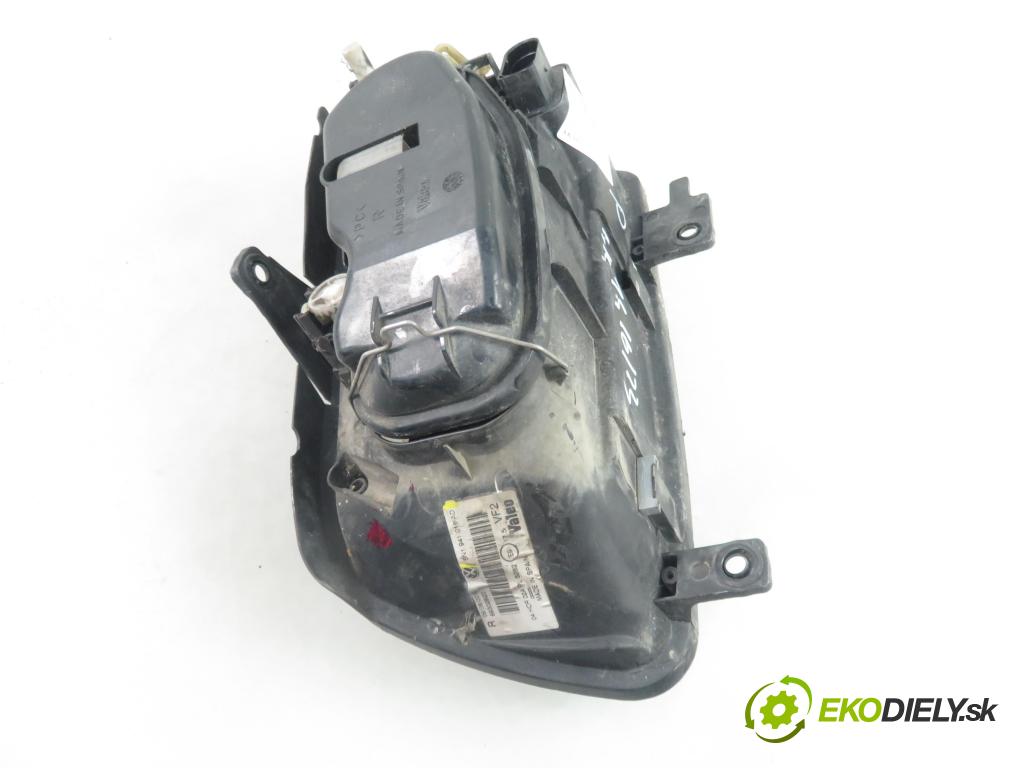 VW POLO (6N2) HB 2000 47,00 1.9 SDI - ASX 1896,00 Svetlo PP 6N1941016AD