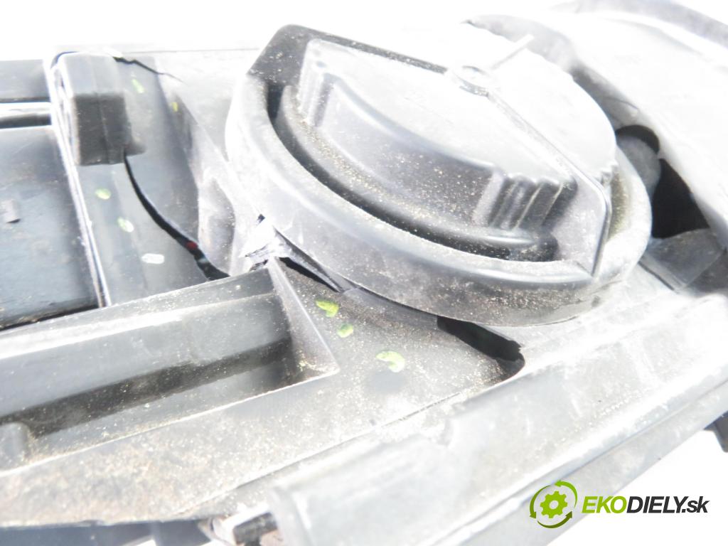 AUDI Q7 (4L) SUV 2006 257,00 4.2 FSI 350 quattro - BAR 4163,00 Svetlo LP 4L0941003B