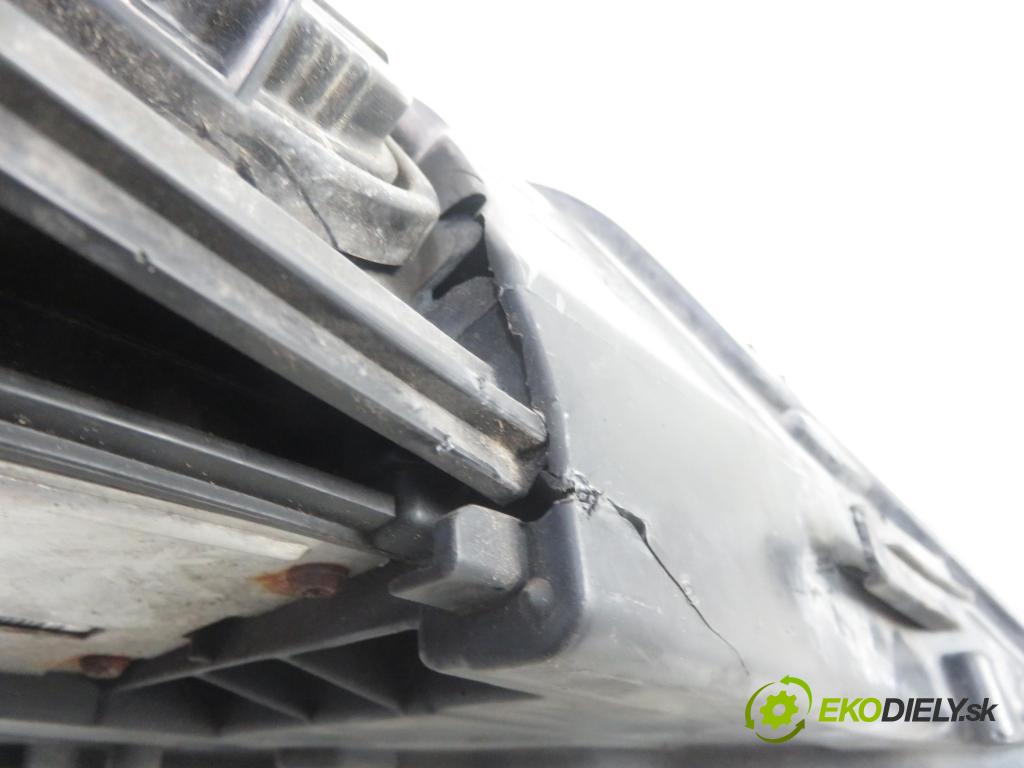 AUDI Q7 (4L) SUV 2006 257,00 4.2 FSI 350 quattro - BAR 4163,00 Svetlo LP 4L0941003B
