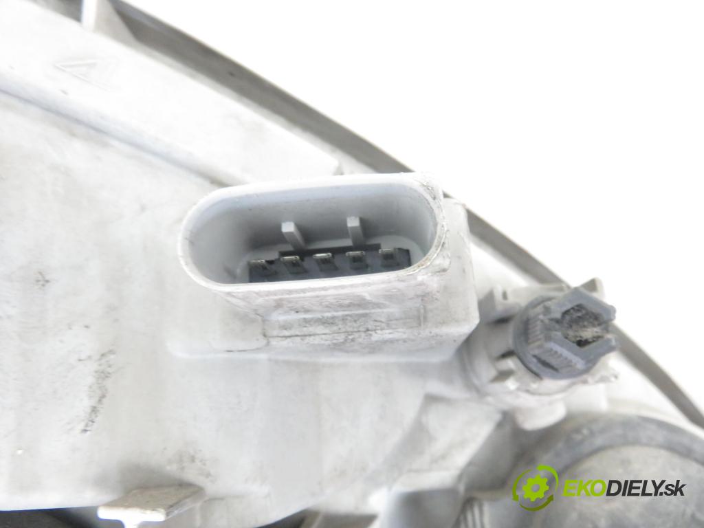 MERCEDES-BENZ KLASA A (W168) HB 2003 70,00 A 170 CDI 95 - OM 668.942 1689,00 Svetlo LP 0301192201 ; A1688201761