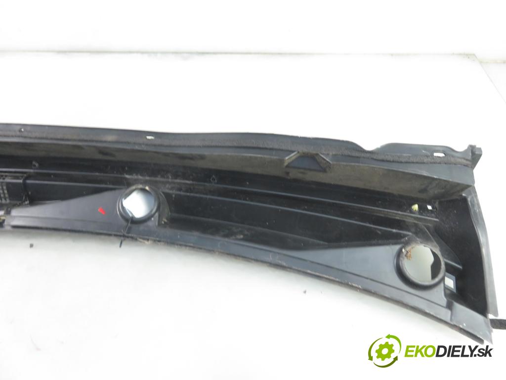 MITSUBISHI MIRAGE / SPACE STAR VI liftback (A0_A) HB 2020 52,00 1.0 12V R3 MIVEC 71 - 3A90 999,00 Torpédo, plast pod čelné okno 7405A501 (Torpéda)