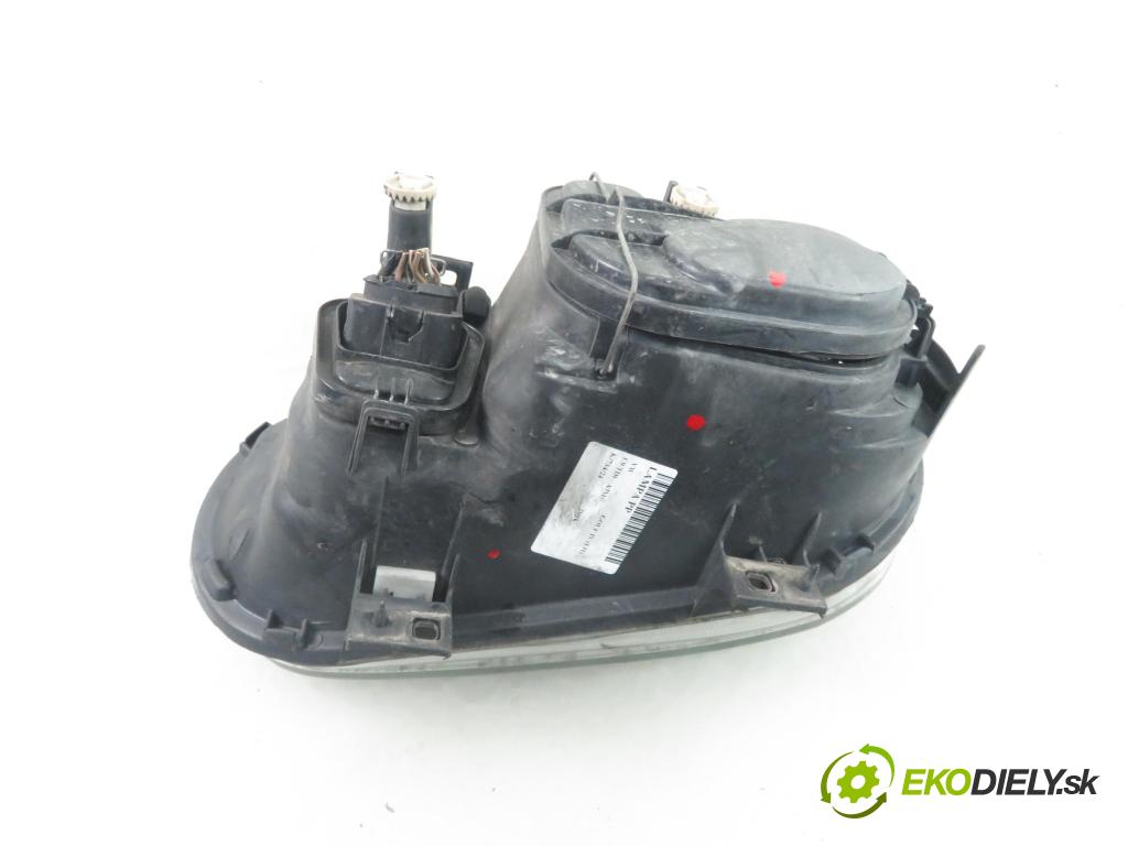 VW GOLF IV (1J1) HB 2001 85,00 1.9 TDI - AJM 1896,00 Svetlo PP