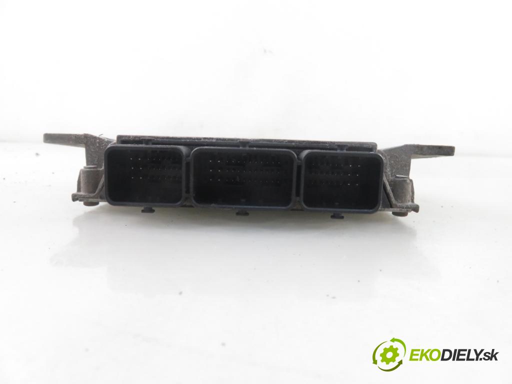 PEUGEOT 307 (3A/C) HB 2001 0,00 2.0 16V - RFN (EW10J4) 1997,00 Riadiaca jednotka Motor IAW48P236 ; 9642606280