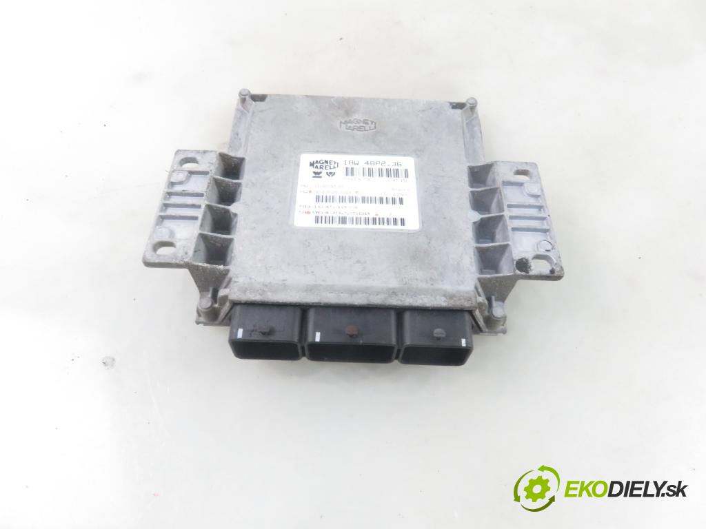 PEUGEOT 307 (3A/C) HB 2001 0,00 2.0 16V - RFN (EW10J4) 1997,00 Riadiaca jednotka Motor IAW48P236 ; 9642606280