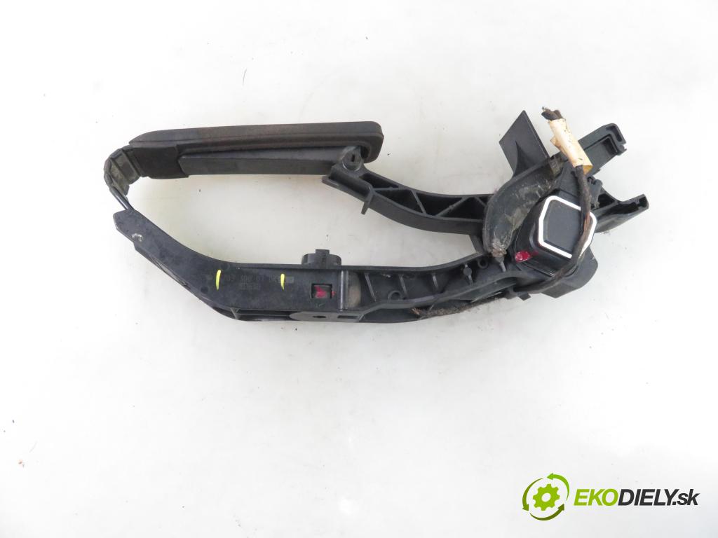 MERCEDES-BENZ KLASA E (W211) SEDAN 2002 110,00 E 220 CDI (211.006) 150 - OM 646.961 2148,00 Potenciometer plynu 2033000104 (Pedále)