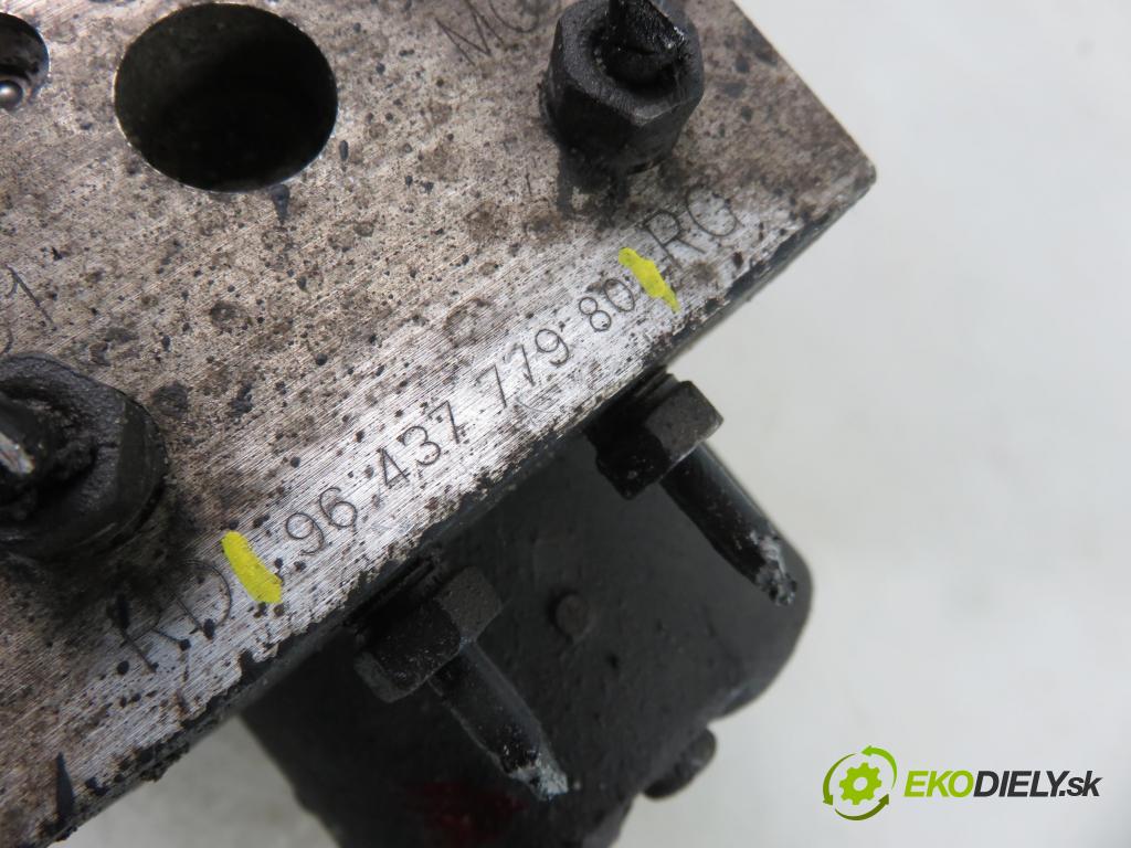 PEUGEOT 307 (3A/C) HB 2001 0,00 2.0 16V - RFN (EW10J4) 1997,00 Pumpa ABS 9643777980 ; 0265216757 ; 0273004562 (Pumpy ABS)