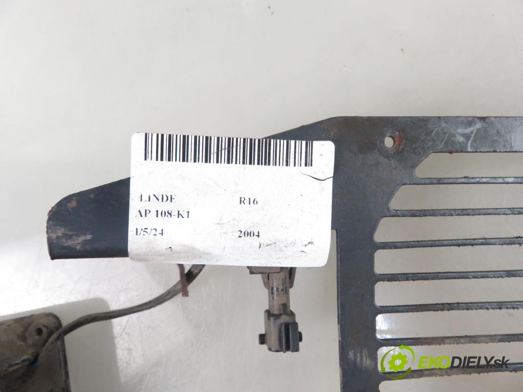 LINDE R16 WÓZEK WYSOKIEGO SKŁADOWANIA 2004 14,00 LINDE AP 108-K1 14kW 0,00 ventilátor intercoolera 4114NXHR (Intercooler (chladič stlačeného vzduchu))