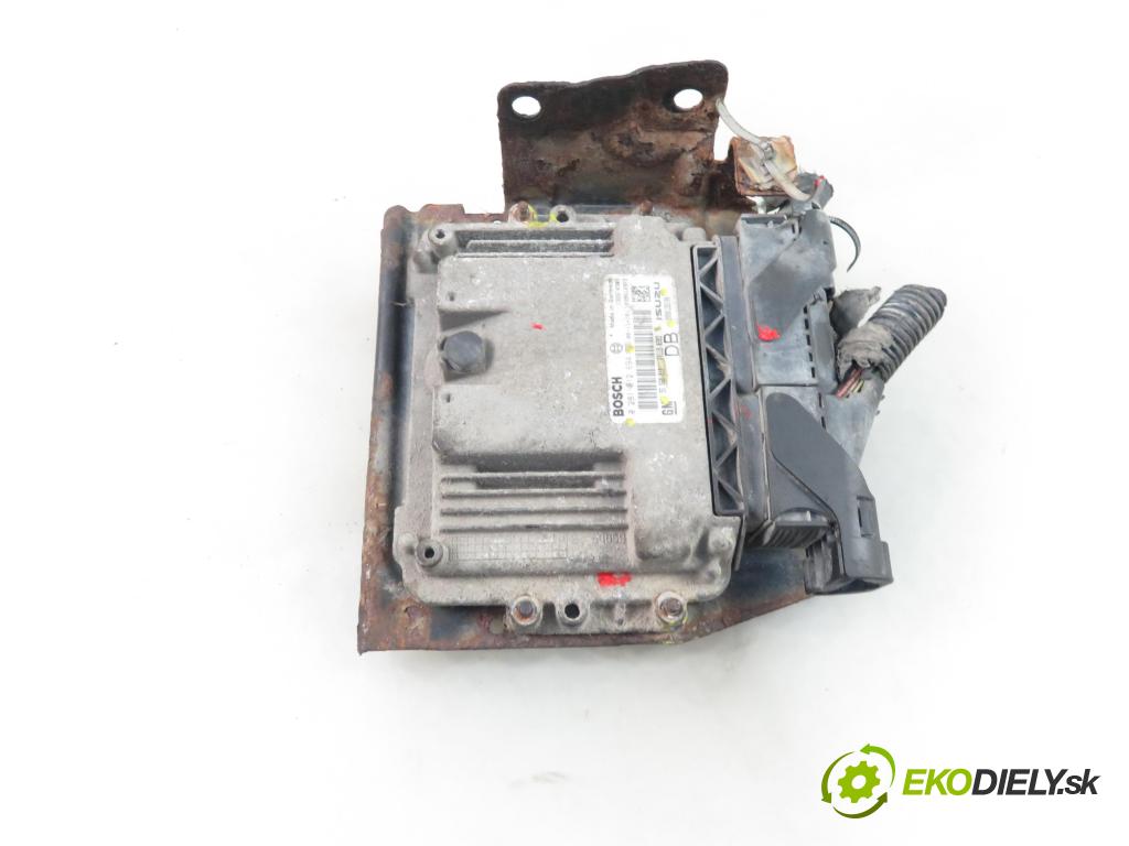 OPEL ASTRA H GTC (L08) HB 2007 74,00 1.7 CDTi - Z 17 DTH 1686,00 Riadiaca jednotka Motor 0281012694 ; 55560810 ; 8980135190
