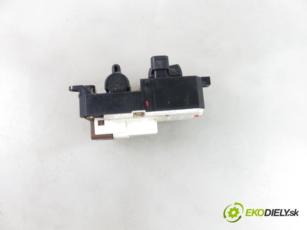 TOYOTA CELICA (_T20_) COUPE 1995 85,00 1.8 i 16V 116 (AT200/ST) - 7A-FE 1762,00 Panel ovládaní oken