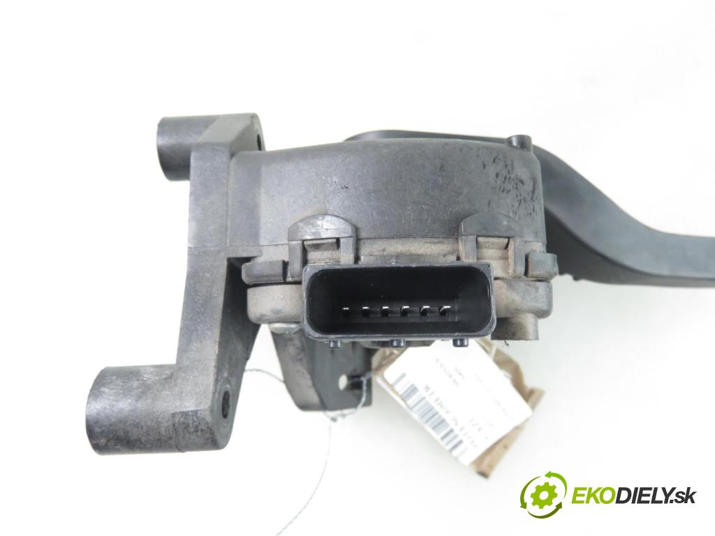 OPEL MERIVA A nadwozie wielkoprzestrzenne (MPV) (X03) MINIVAN 2006 55,00 1.3 CDTI - Z 13 DTJ 1248,00 Potenciometer plynu 93335443DA (Pedále)