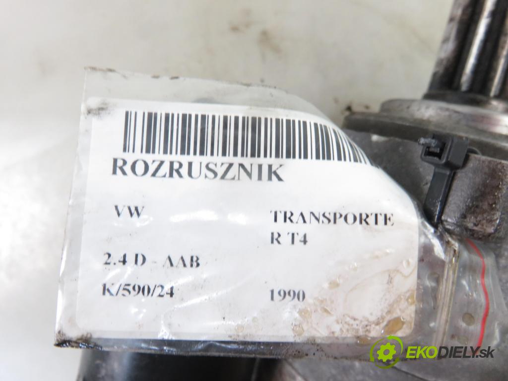 VW TRANSPORTER IV Autobus (70XB, 70XC, 7DB, 7DW, 7DK) BUS 1990 57,00 2.4 D 78 2370,00 Štartér 0001218104 (Štartéry)