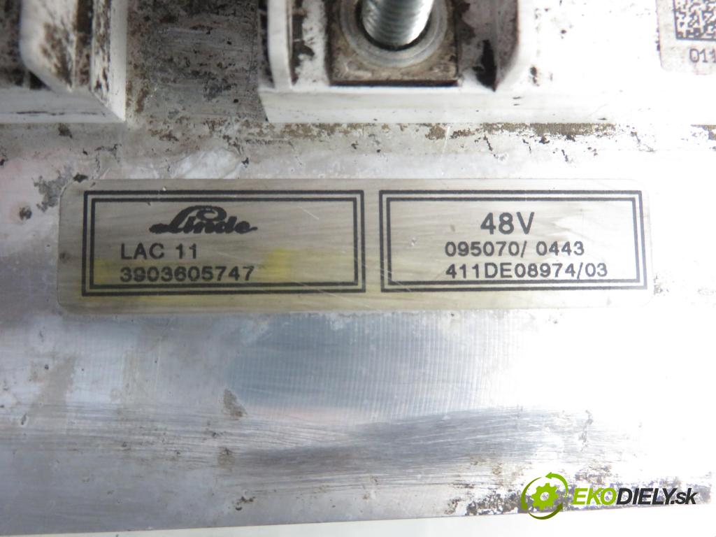 LINDE R14 WÓZEK WYSOKIEGO SKŁADOWANIA 2005 14,00 LINDE AP 108-K1 14kW 0,00 riadiaca jednotka / MODUL INNE: 3903605747