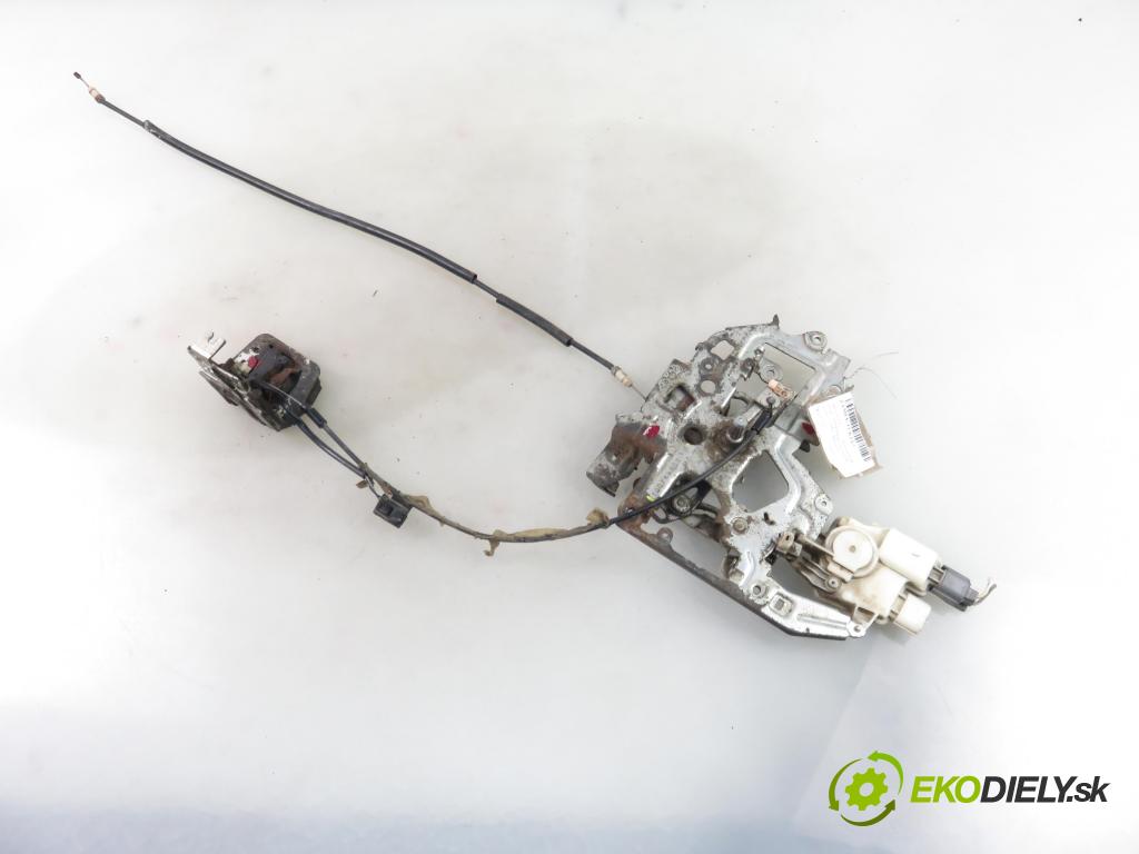 RENAULT MASTER III Skrzynia (FV) FURGON 2010 74,00 2.3 dCi 100 FWD - M9T 676 2298,00 zámok dvierka 8200766888H