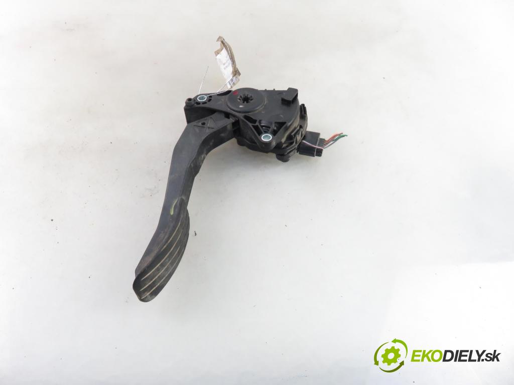 RENAULT MASTER III Skrzynia (FV) FURGON 2010 74,00 2.3 dCi 100 FWD - M9T 676 2298,00 Potenciometer plynu 8200672367C ; 6PV00997800 (Pedále)