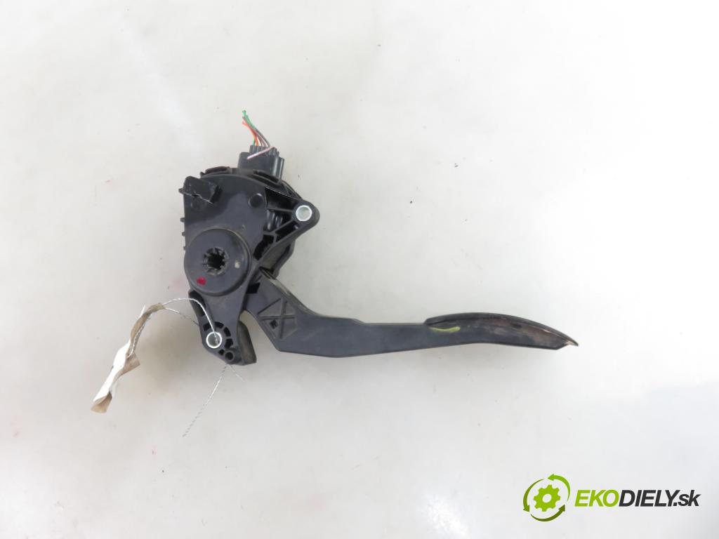 RENAULT MASTER III Skrzynia (FV) FURGON 2010 74,00 2.3 dCi 100 FWD - M9T 676 2298,00 Potenciometer plynu 8200672367C ; 6PV00997800 (Pedále)