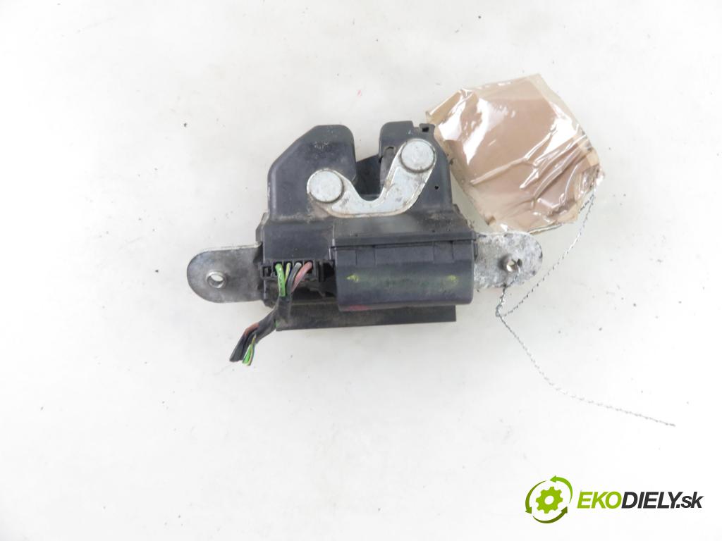 OPEL CORSA D Van HB 2008 0,00 1.2 - Z 12 XEP 1229,00 zámok dveří kufr EL.