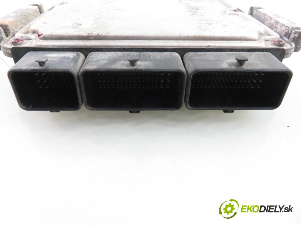 RENAULT MASTER III Skrzynia (FV) FURGON 2010 74,00 2.3 dCi 100 FWD - M9T 676 2298,00 Riadiaca jednotka Motor 237100637R ; 237100801R ; 0281016808
