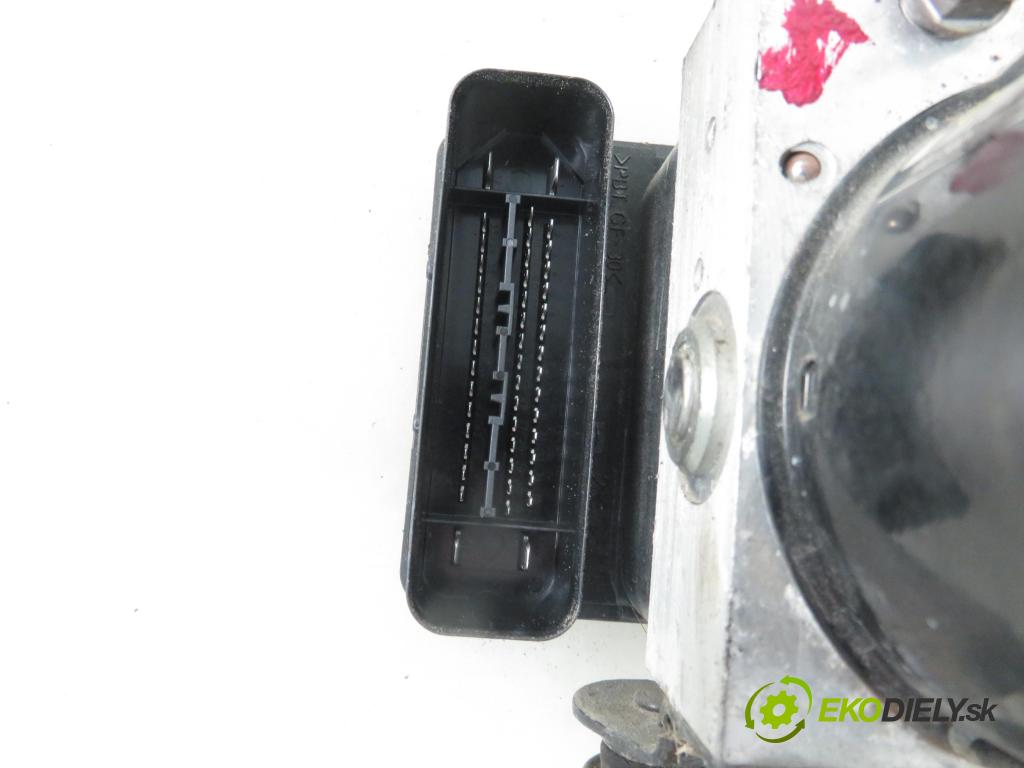 AUDI A3 (8P1) HB 2004 77,00 1.9 TDI - BLS 1896,00 Pumpa ABS 1K0614517T ; 1K0907379AA ; 10096003603 (Pumpy ABS)