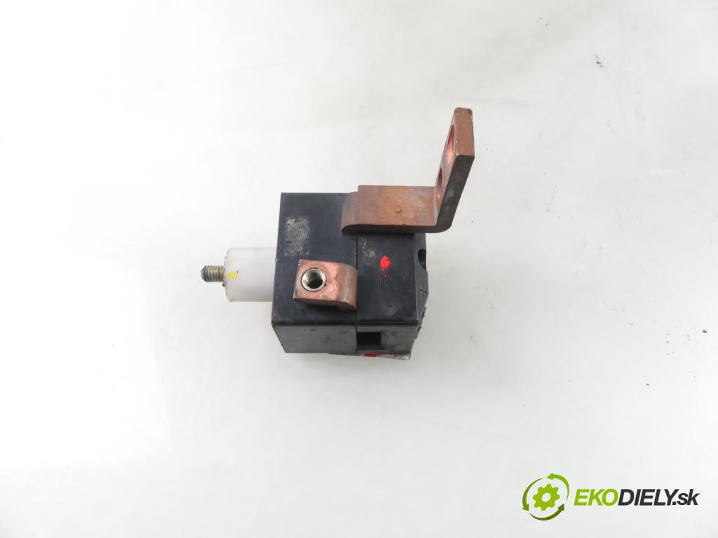 LINDE R14 WÓZEK WYSOKIEGO SKŁADOWANIA 2005 14,00 LINDE AP 108-K1 14kW 0,00 vypínač / prepínač 7915495503