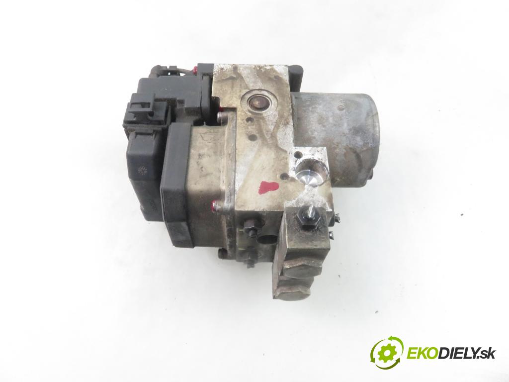VW PASSAT B5 (3B2) SEDAN 1998 110,00 1.8 T - AEB 1781,00 Pumpa ABS 0273004133 ; 8E0614111P (Pumpy ABS)