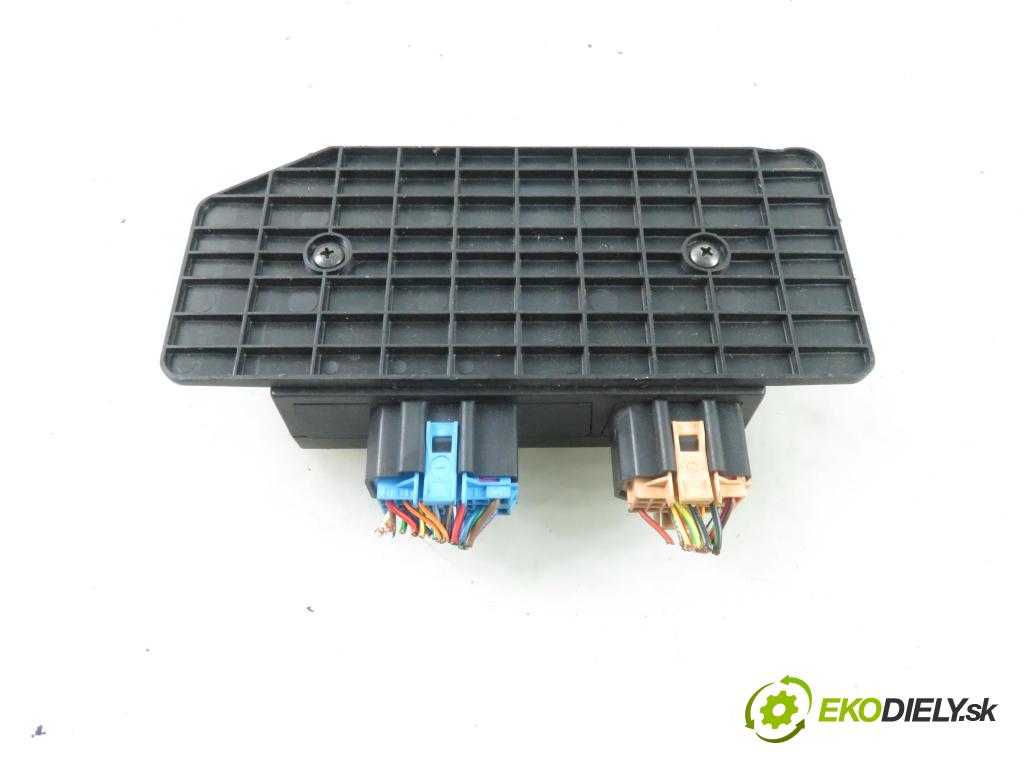 VW PASSAT B5 (3B2) SEDAN 1999 85,00 1.9 TDI - AJM 1896,00 MODUL komfortu 1J0959799J