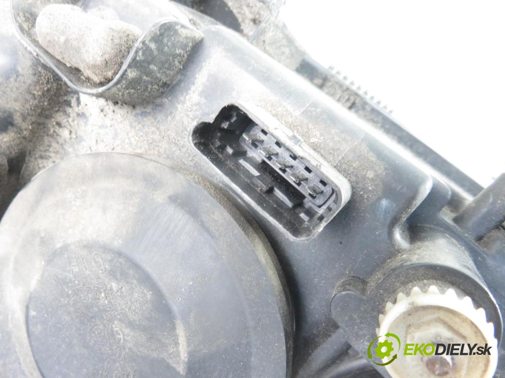 RENAULT ESPACE IV (JK0/1_) MINIVAN 2004 88,00 1.9 dCi 120 - F9Q 826 1870,00 Svetlo PP 5DV00829000