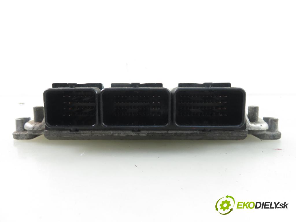 RENAULT LAGUNA II (BG0/1_) HB 2001 79,00 1.9 dCi - F9Q 718 1870,00 Riadiaca jednotka Motor 8200121886 ; 8200126462 ; 0281010482