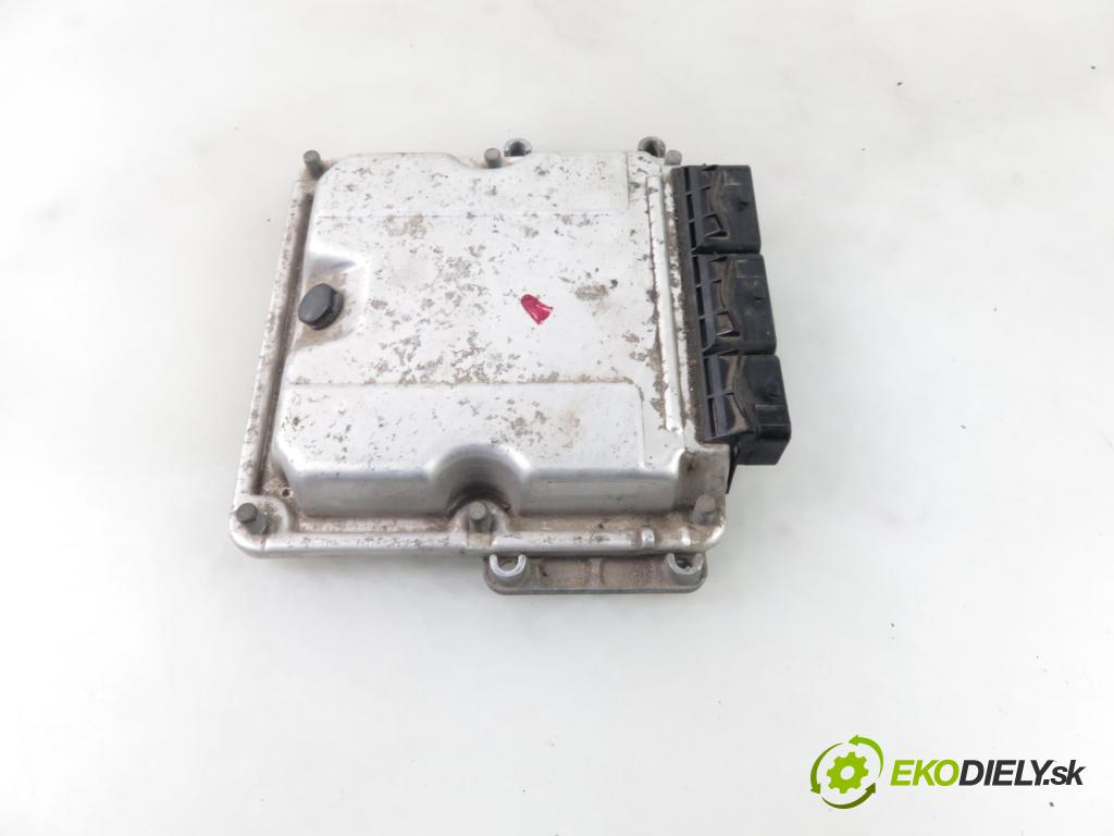 RENAULT LAGUNA II (BG0/1_) HB 2001 79,00 1.9 dCi - F9Q 718 1870,00 Riadiaca jednotka Motor 8200121886 ; 8200126462 ; 0281010482