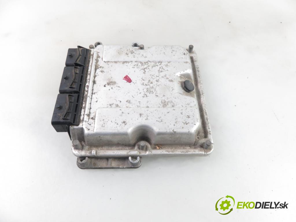 RENAULT LAGUNA II (BG0/1_) HB 2001 79,00 1.9 dCi - F9Q 718 1870,00 Riadiaca jednotka Motor 8200121886 ; 8200126462 ; 0281010482