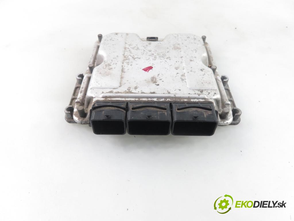 RENAULT LAGUNA II (BG0/1_) HB 2001 79,00 1.9 dCi - F9Q 718 1870,00 Riadiaca jednotka Motor 8200121886 ; 8200126462 ; 0281010482