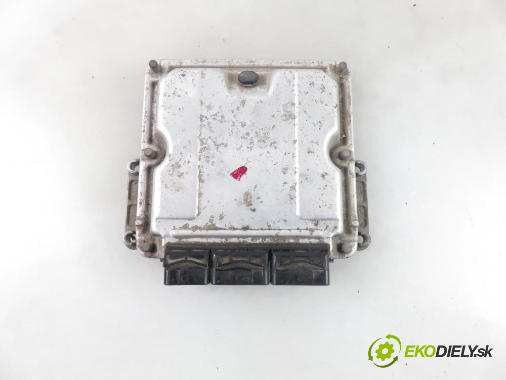 RENAULT LAGUNA II (BG0/1_) HB 2001 79,00 1.9 dCi - F9Q 718 1870,00 Riadiaca jednotka Motor 8200121886 ; 8200126462 ; 0281010482
