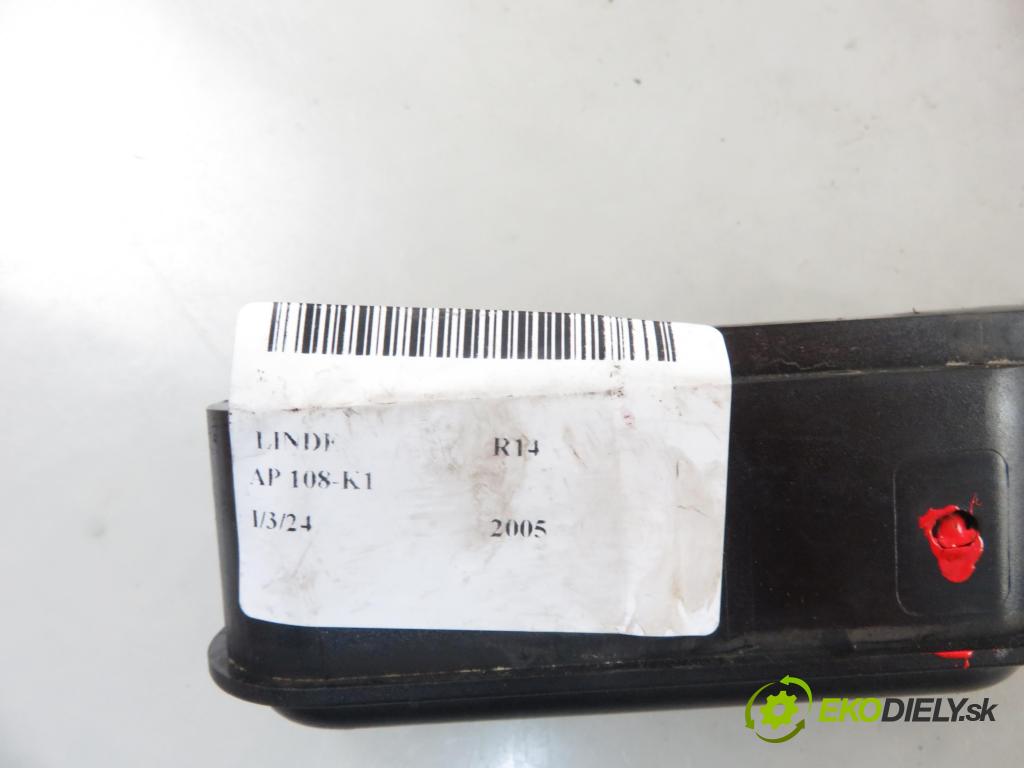 LINDE R14 WÓZEK WYSOKIEGO SKŁADOWANIA 2005 14,00 LINDE AP 108-K1 14kW 0,00 vypínač / prepínač 1153801293