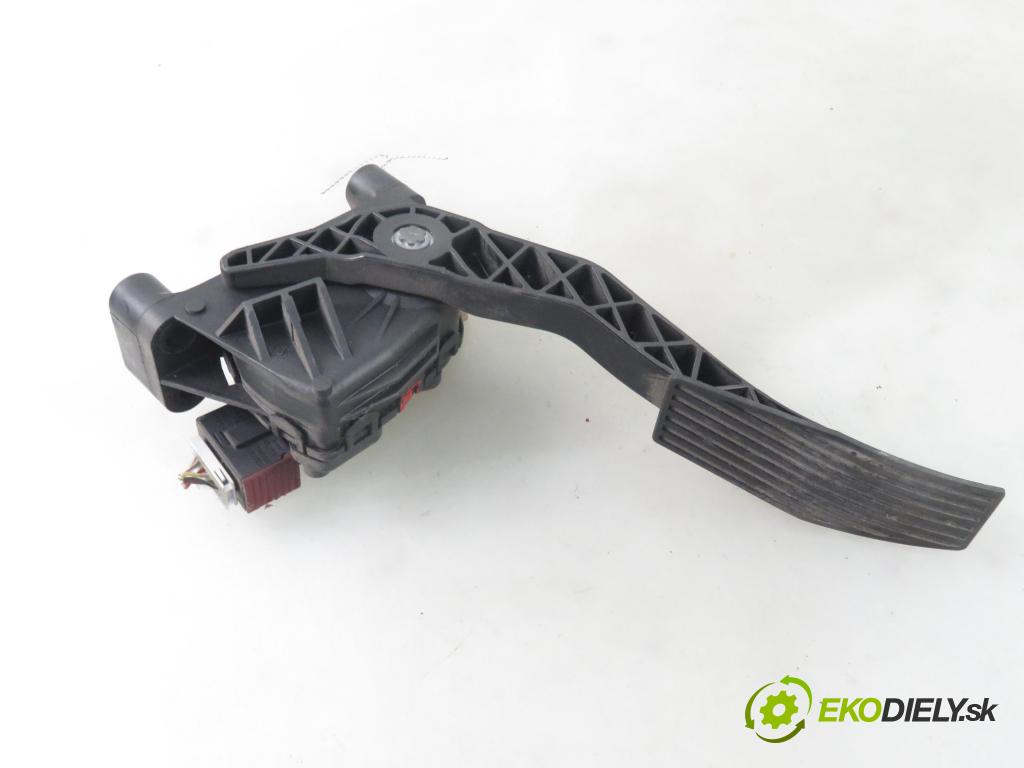 OPEL ASTRA H (A04) HB 2004 74,00 1.7 CDTI 100 - Z 17 DTH 1686,00 Potenciometer plynu 01094604 (Pedále)