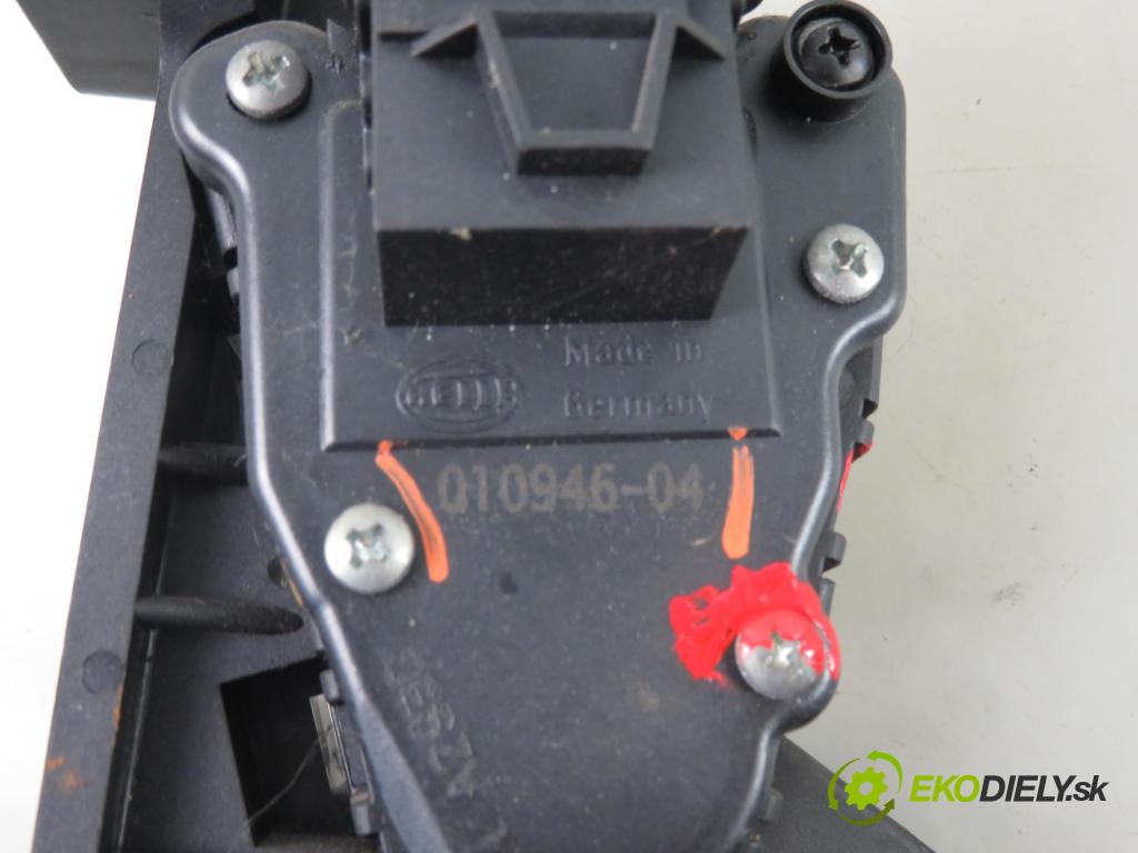 OPEL ASTRA H (A04) HB 2004 74,00 1.7 CDTI 100 - Z 17 DTH 1686,00 Potenciometer plynu 01094604 (Pedále)