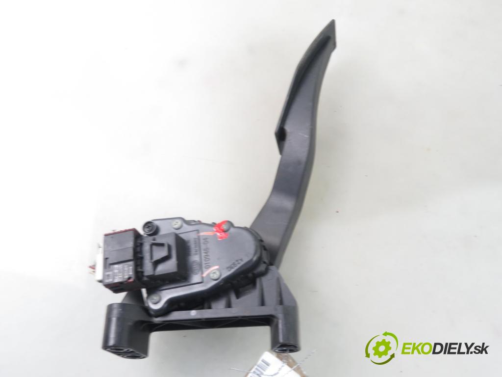 OPEL ASTRA H (A04) HB 2004 74,00 1.7 CDTI 100 - Z 17 DTH 1686,00 Potenciometer plynu 01094604 (Pedále)