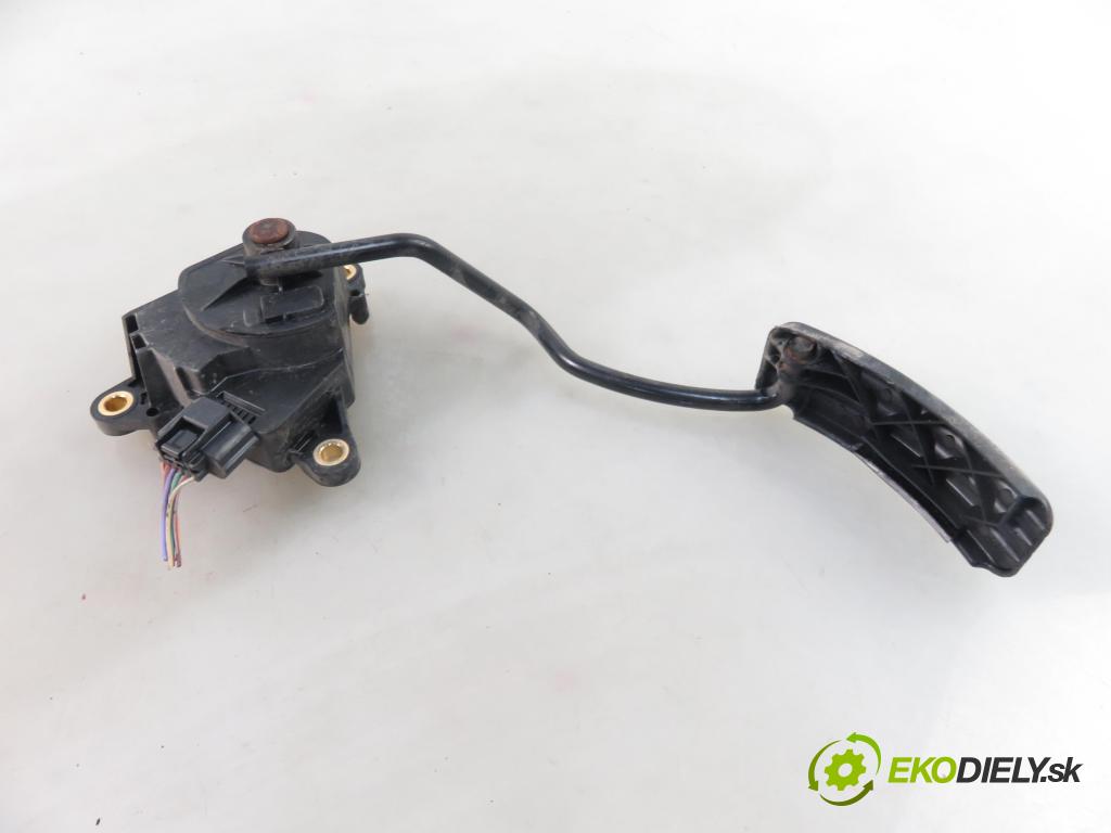 RENAULT SCENIC II (JM0/1_) MINIVAN 2004 88,00 1.9 DCI - F9Q 812 1870,00 Potenciometer plynu 8200159645 (Pedále)