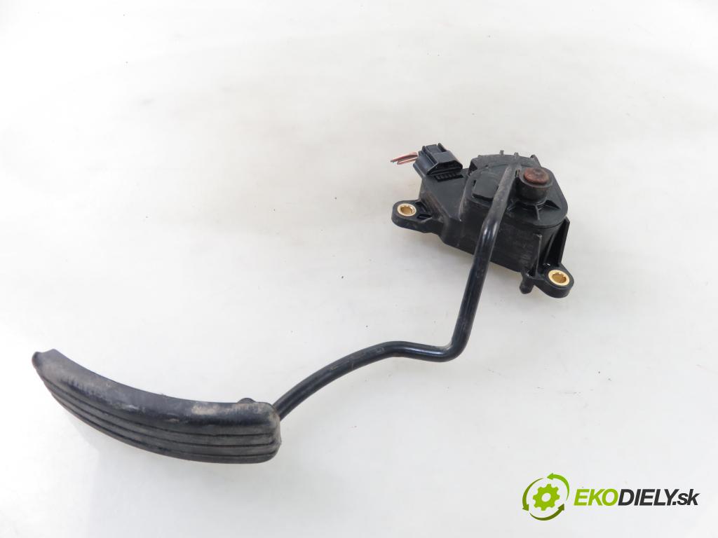 RENAULT SCENIC II (JM0/1_) MINIVAN 2004 88,00 1.9 DCI - F9Q 812 1870,00 Potenciometer plynu 8200159645 (Pedále)