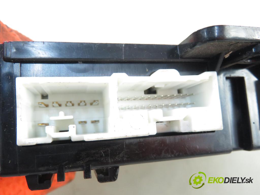 MAZDA 5 (CR19) MINIVAN 2006 81,00 2.0 MZR-CD 110 - RF7J 1998,00 MODUL BSI CD3467560B